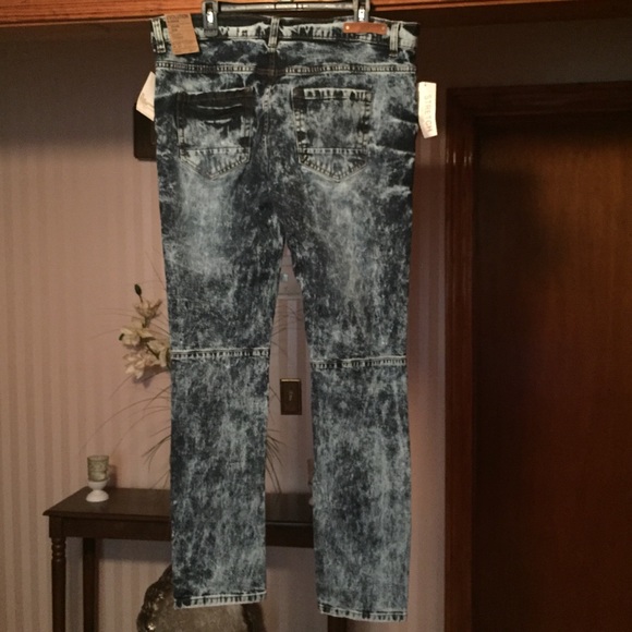 Men Jeans - Picture 2 of 2